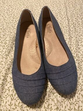 Cliffs by WHITE MOUNTAIN Denim Slip-On Flats